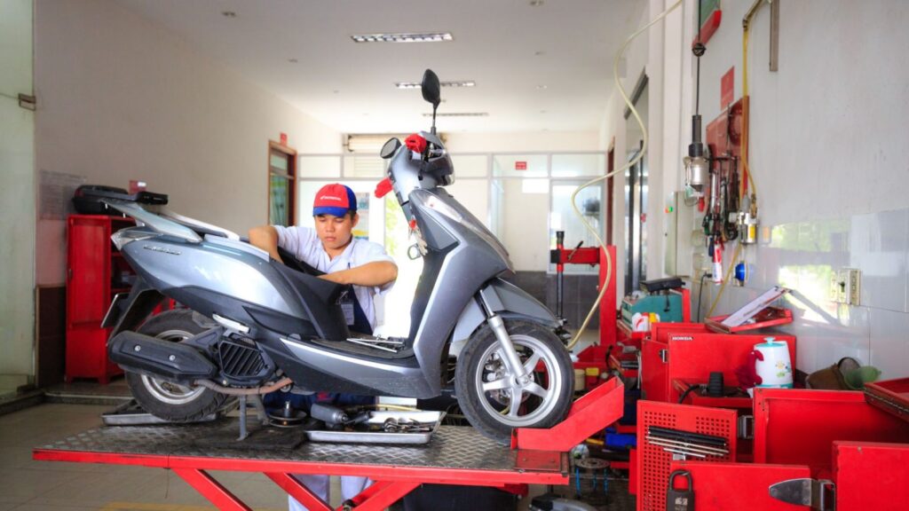 Electric scooter battery and controller during diagnostics