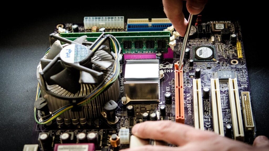Computer repair service at PC „Arena“ in Šiauliai