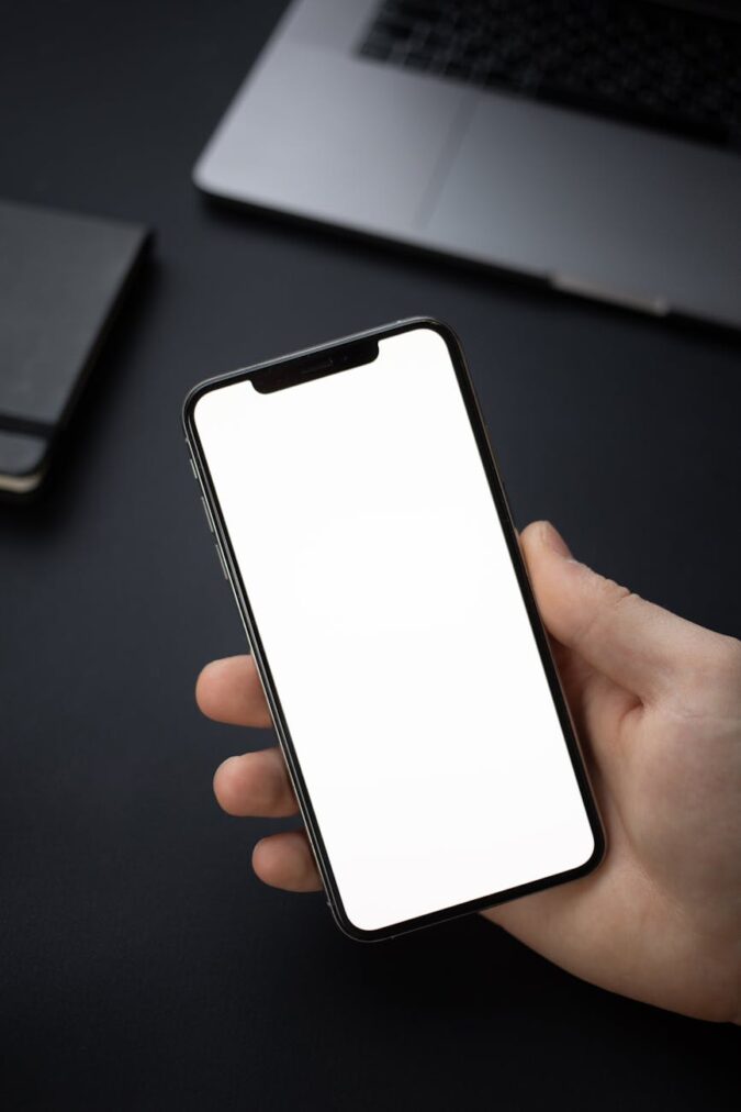 Kaip apsaugoti telefono ekraną nuo įtrūkimų
